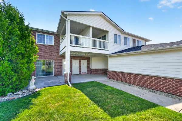 855 Lannon Ter, Mount Pleasant, WI 53406