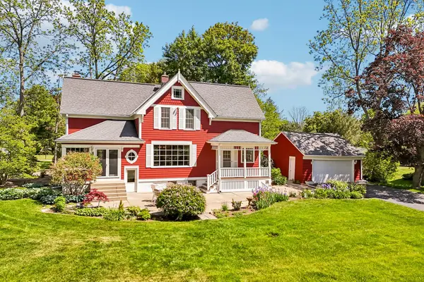 140 W Good Hope Rd, Glendale, WI 53217