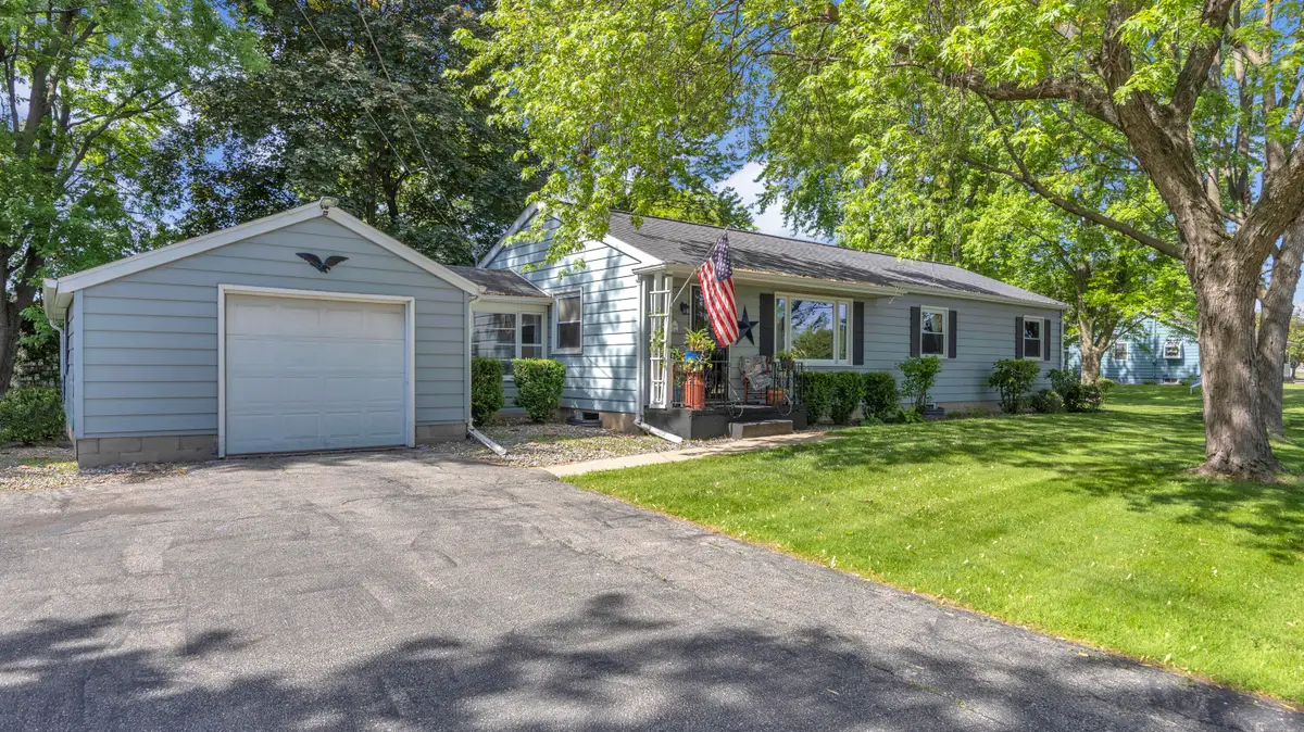 860 Forest Ave, Fond Du Lac, WI 54935 - #1