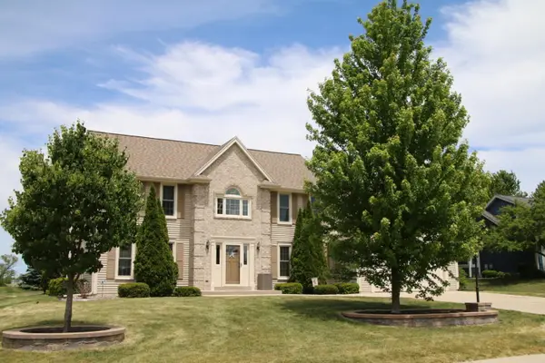 S95W12970 Walter Hagen Dr, Muskego, WI 53150
