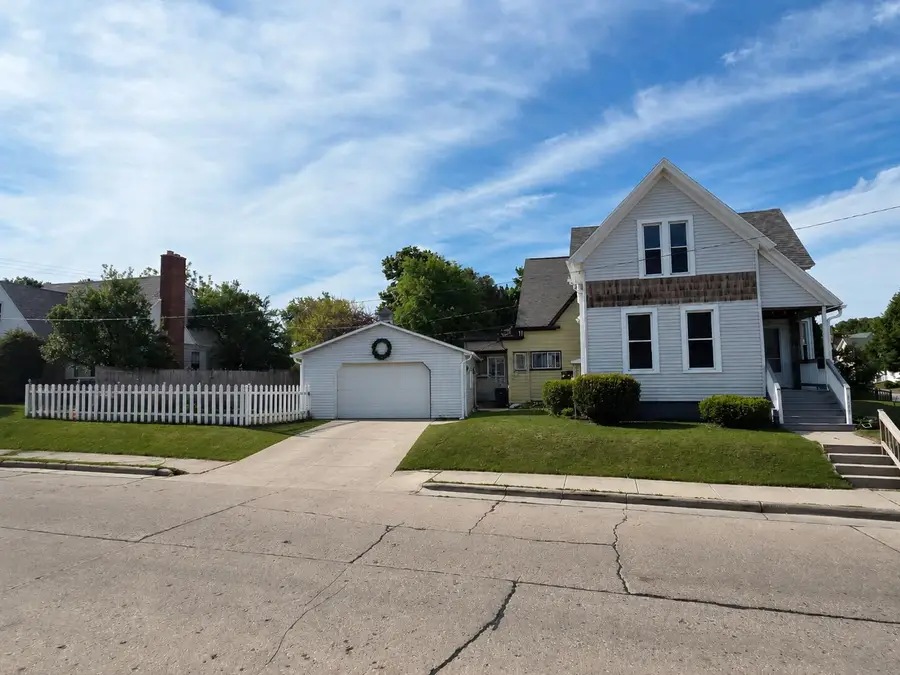 1333 Clara Ave, Sheboygan, WI 53081 - #2