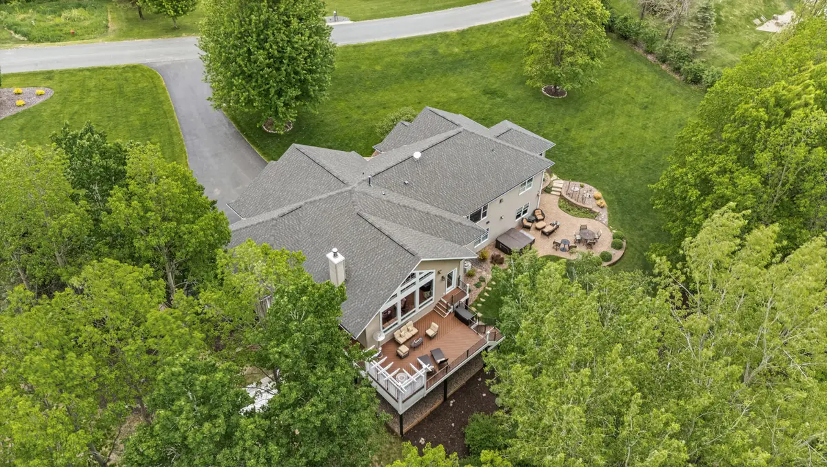 N5295 Innsbruck Rd N, Onalaska, WI 54669 - #1