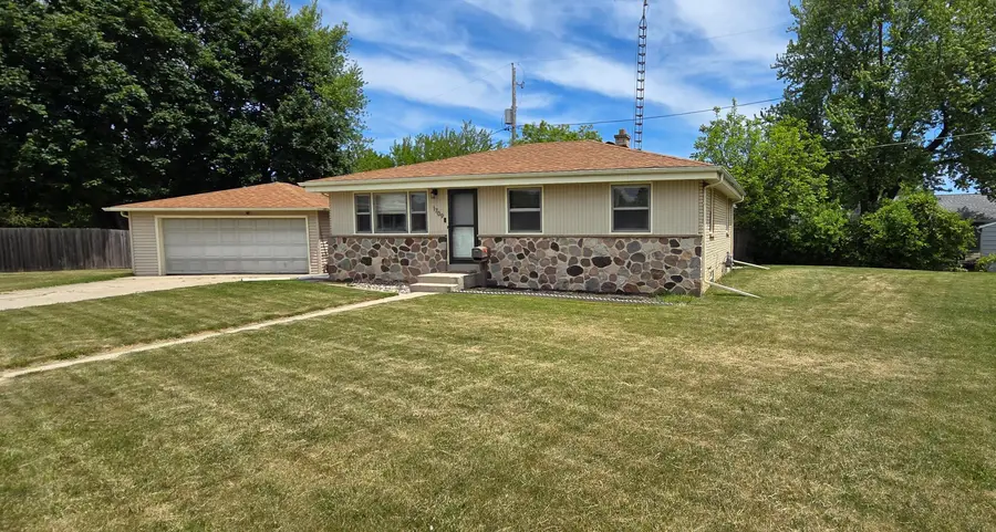 1709 Mercury Cir, Racine, WI 53404 - #3