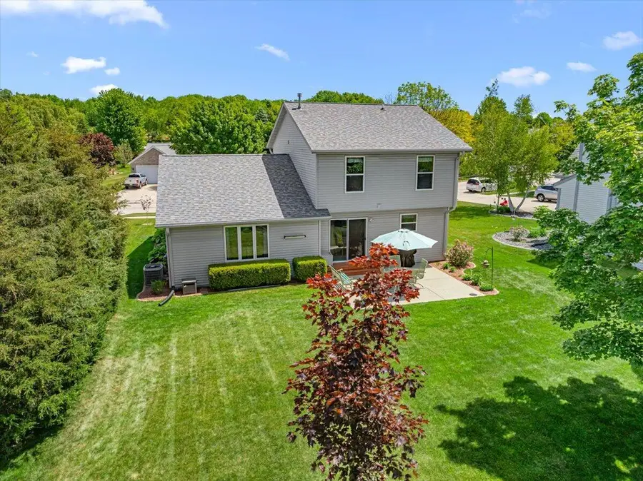 1514 Ravine Forest Dr, West Bend, WI 53090 - #3