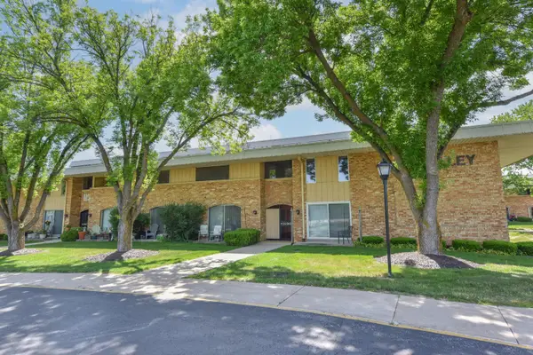 11907 W Appleton Ave, Milwaukee, WI 53224