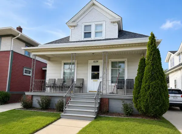 1226 Goold St, Racine, WI 53402