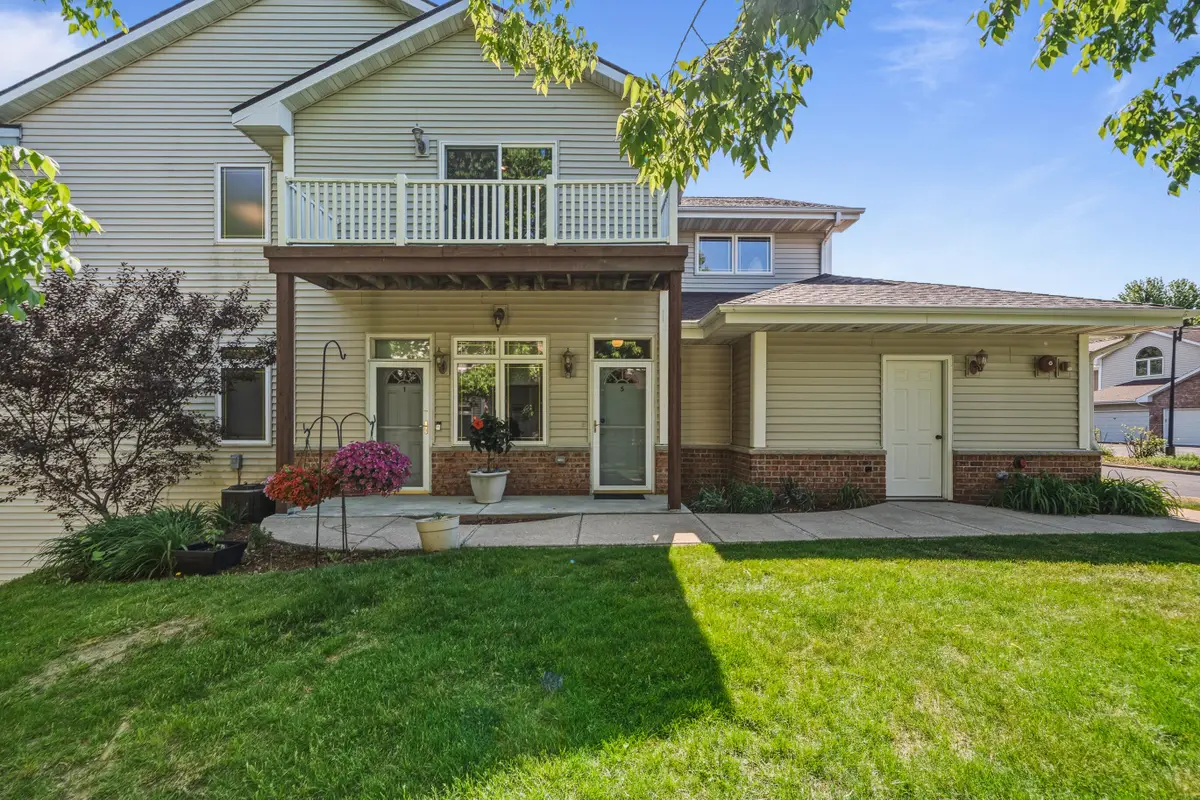 370 E Veterans Way, Mukwonago, WI 53149 - #1
