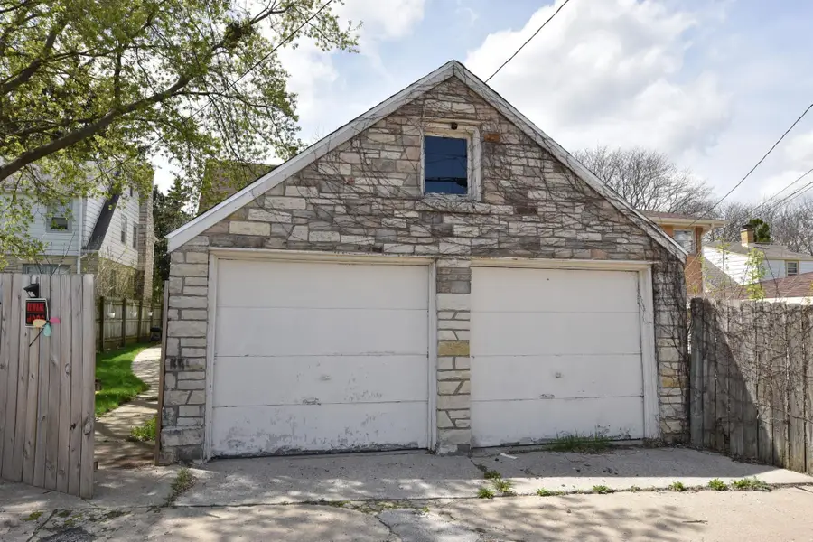 6502 W Medford Ave, Milwaukee, WI 53218 - #2
