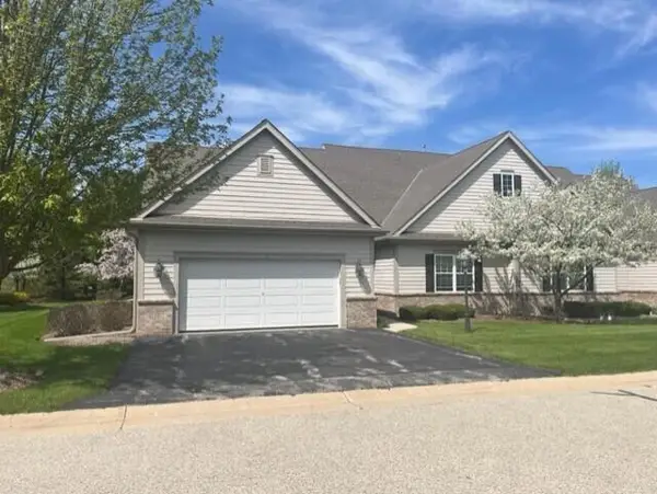 1797 Cedar Ridge Dr, Slinger, WI 53086
