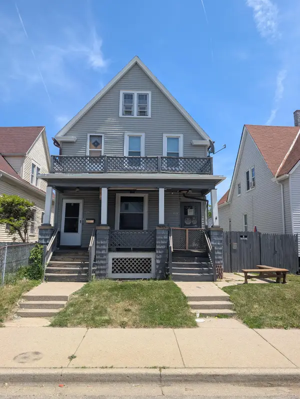 3264 N Holton St, Milwaukee, WI 53212