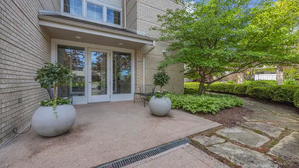 525 Pennsylvania Ave, Sheboygan, WI 53081