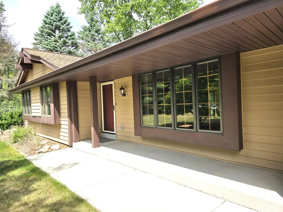 W367S9700 Charnwood Ln, Eagle, WI 53119 - #2