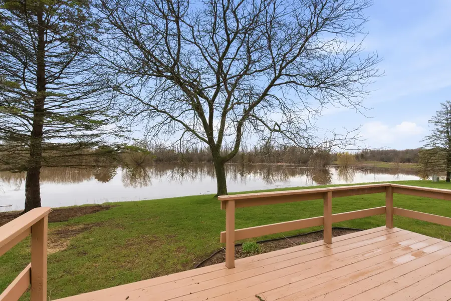 W180N9879 Riversbend Cir W, Germantown, WI 53022 - #2