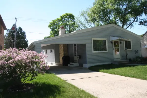 2419 S 81st St, West Allis, WI 53219