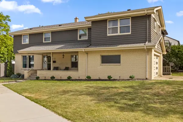 9625 W Metcalf Pl, Milwaukee, WI 53222