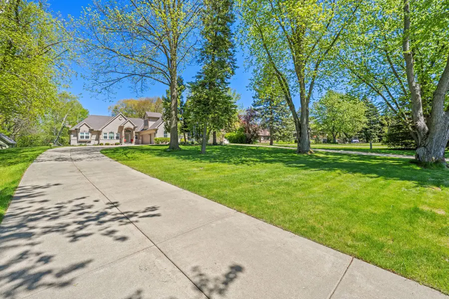 11034 W Bradley Rd W, Milwaukee, WI 53224 - #3