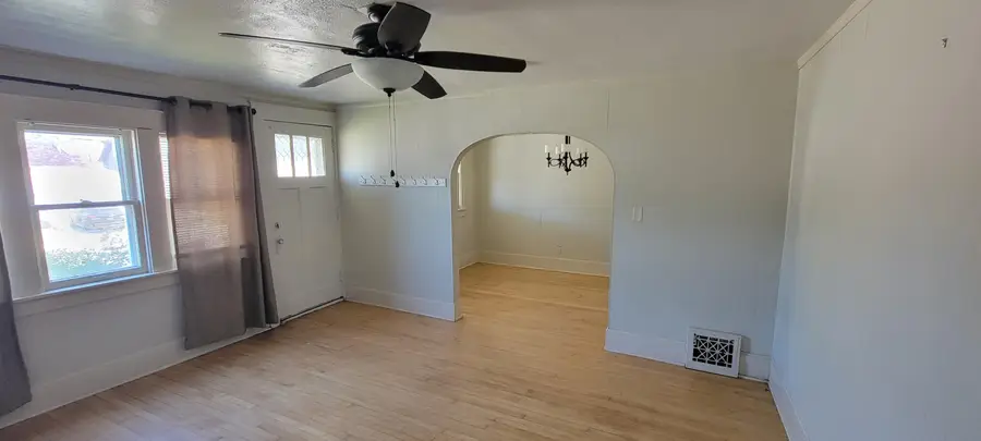 5817 W Vliet St, Milwaukee, WI 53208 - #2