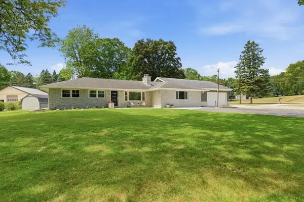 W224N8095 Susan Pl, Lisbon, WI 53089