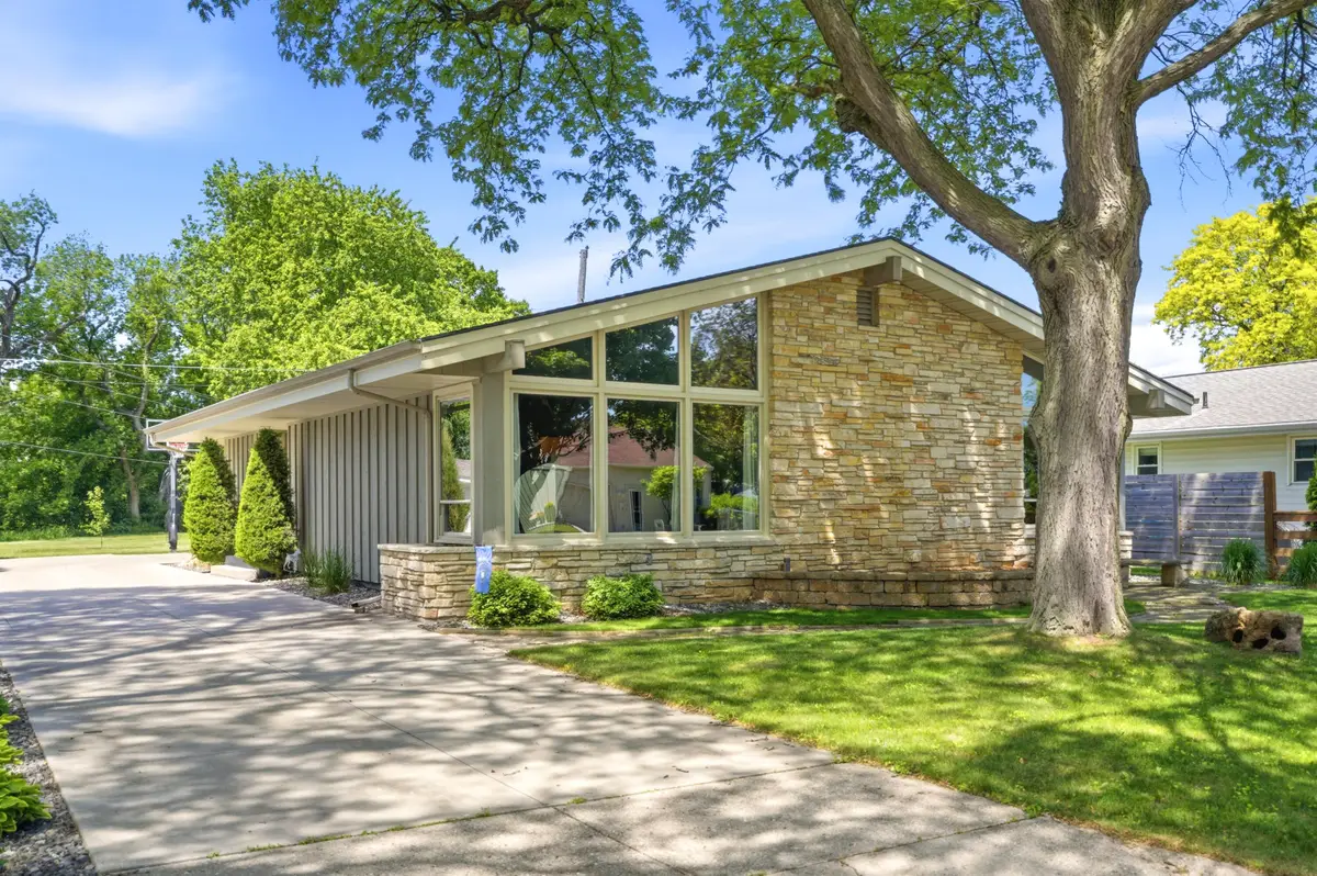 74 S Reserve St, Fond Du Lac, WI 54935 - #1