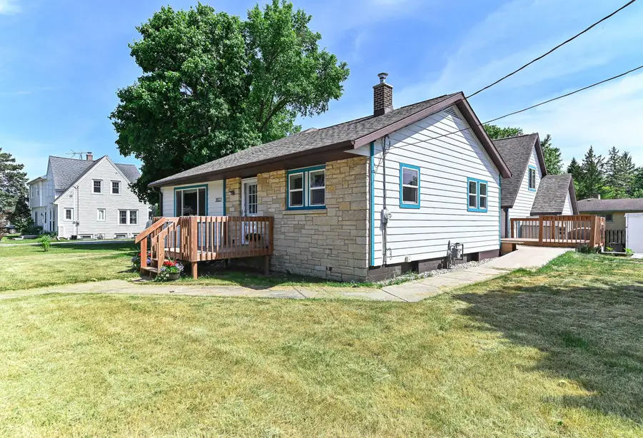 3023 Graydon Ave, East Troy, WI 53120 - #3