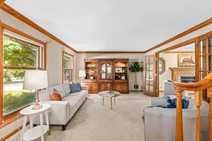 W275N2650 Chicory Ln, Pewaukee, WI 53072 - #2