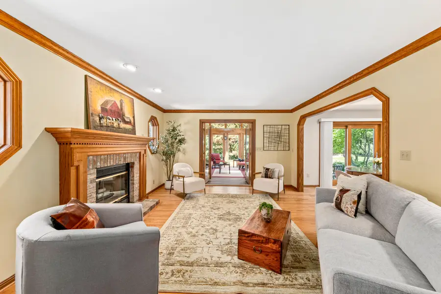 W275N2650 Chicory Ln, Pewaukee, WI 53072 - #3