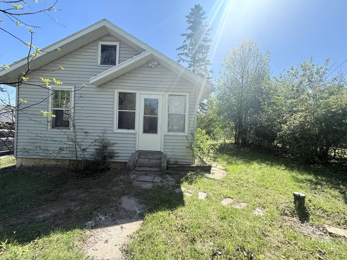 6031 242nd Ave, Paddock Lake, WI 53168 - #1