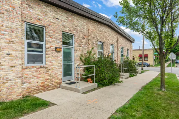 3059 N Weil St, Milwaukee, WI 53212