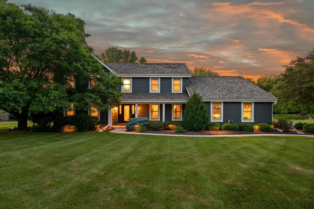 11912 N Lantern Ln, Mequon, WI 53092 - #1