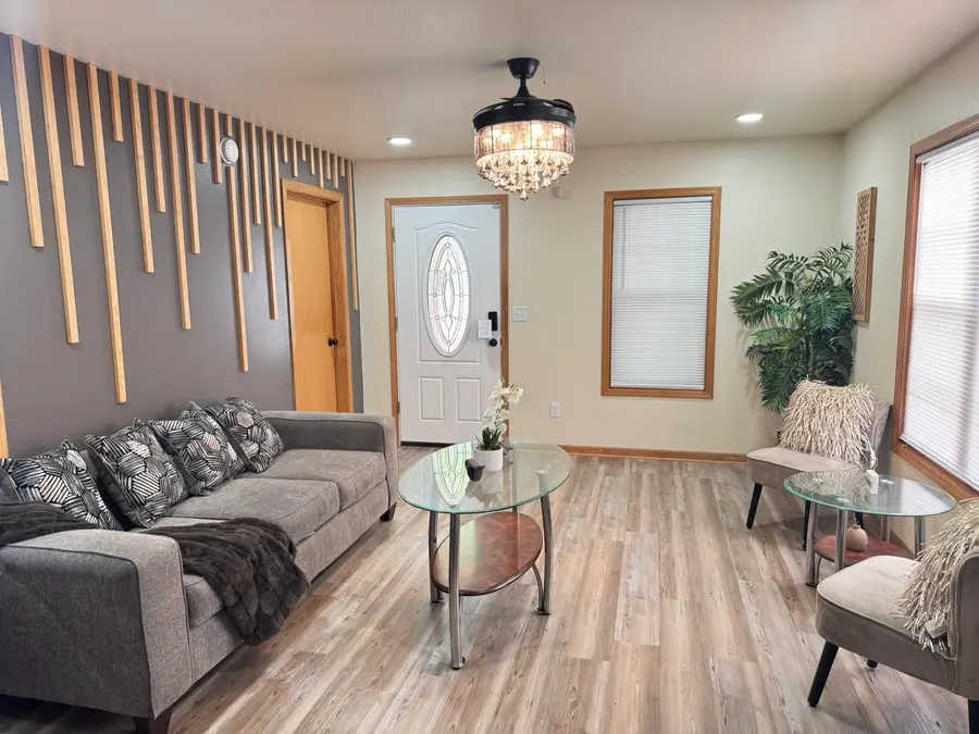 2210 N 15th St, Milwaukee, WI 53205 - #2