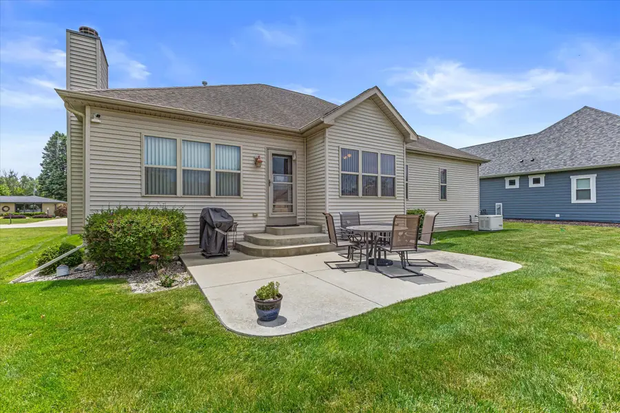 5736 84th St, Kenosha, WI 53142 - #3