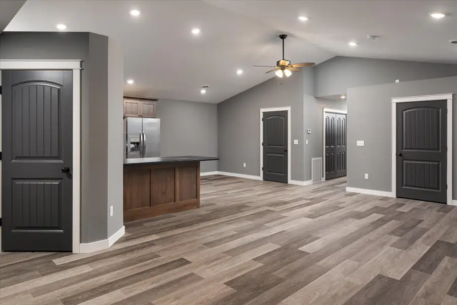 904 Silverthorne Dr, Viroqua, WI 54665 - #3