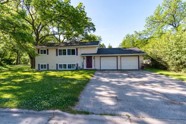 400 Derek Ave, Holmen, WI 54636