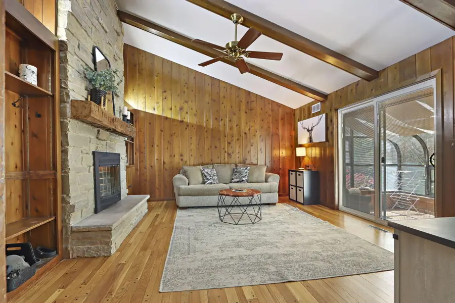 3625 S Brentwood Rd, New Berlin, WI 53151 - #3