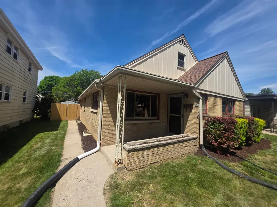 2545 S 66th St, Milwaukee, WI 53219 - #2