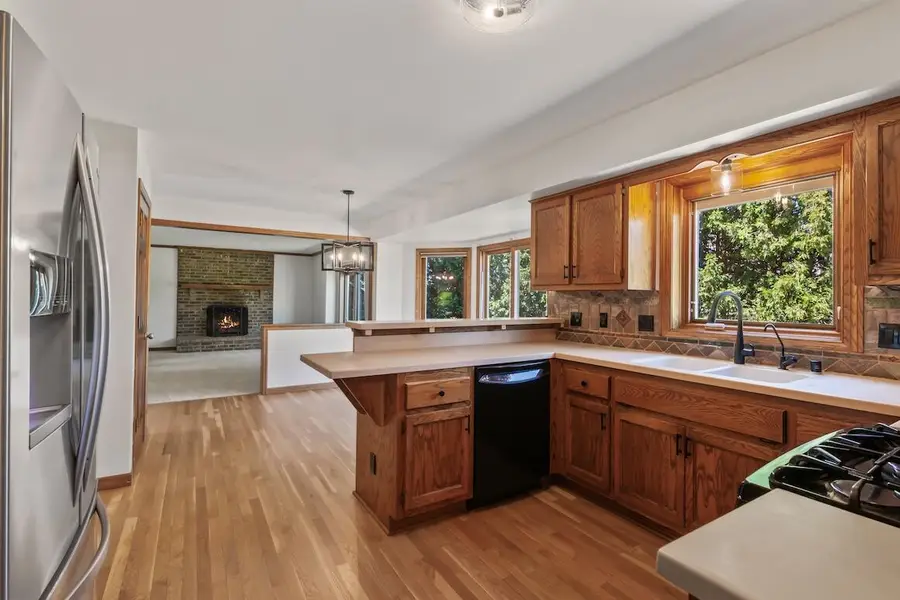 2230 Stony Ridge Dr, Waukesha, WI 53189 - #2