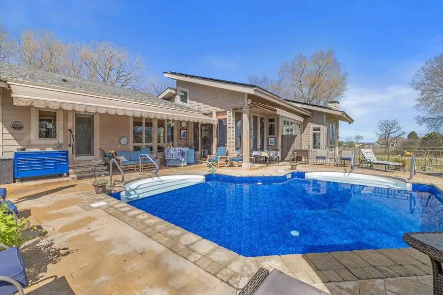 9112 3rd Ave, Pleasant Prairie, WI 53158 - #2