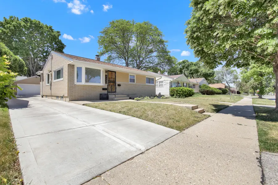 4161 N 66th St, Milwaukee, WI 53216 - #2