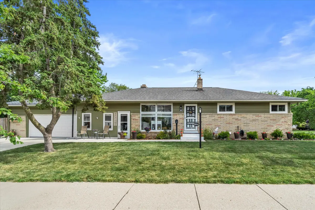 9804 W Dakota St, West Allis, WI 53227 - #1