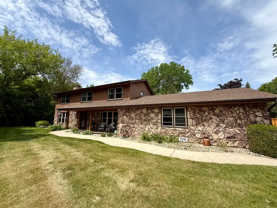 2556 N Green Bay Rd, Mount Pleasant, WI 53405 - #2