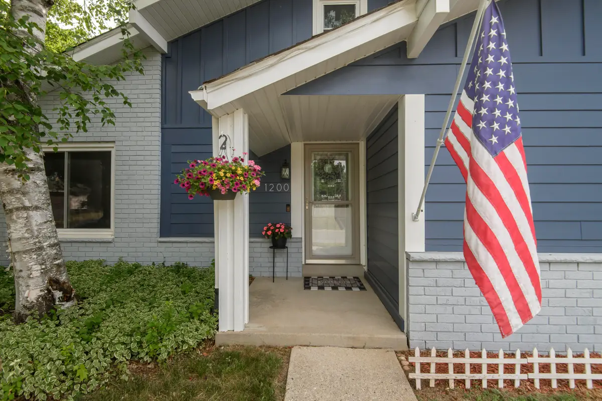 1200 Western Trl, Mukwonago, WI 53149 - #1
