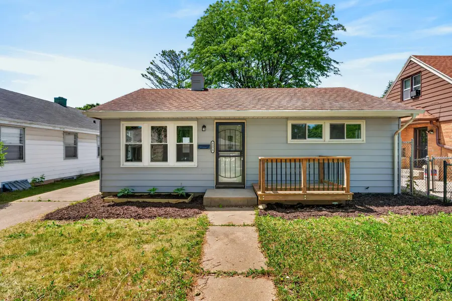 5275 N 57th St, Milwaukee, WI 53218 - #2