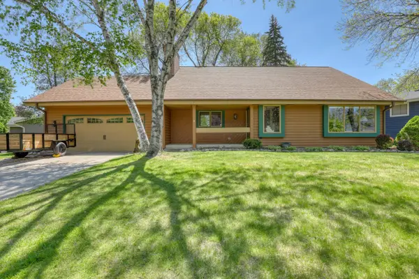 6939 Horizon Dr, Greendale, WI 53129