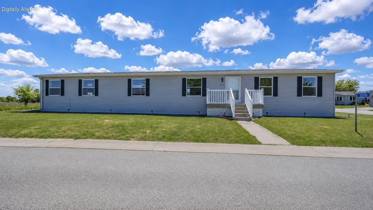 5019 Flagstone Rd, Sheboygan, WI 53083 - #1