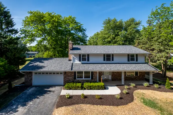 14420 Woodridge Cir, Brookfield, WI 53005