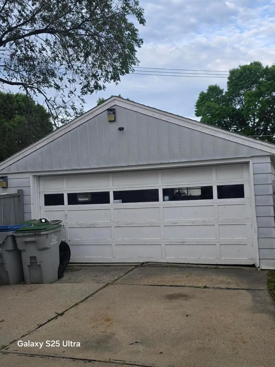 3860 N 74th St, Milwaukee, WI 53216 - #3