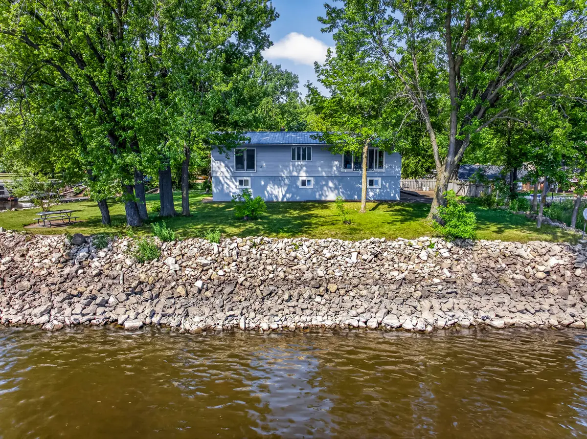 23813 Lake Rd, Trempealeau, WI 54661 - #1