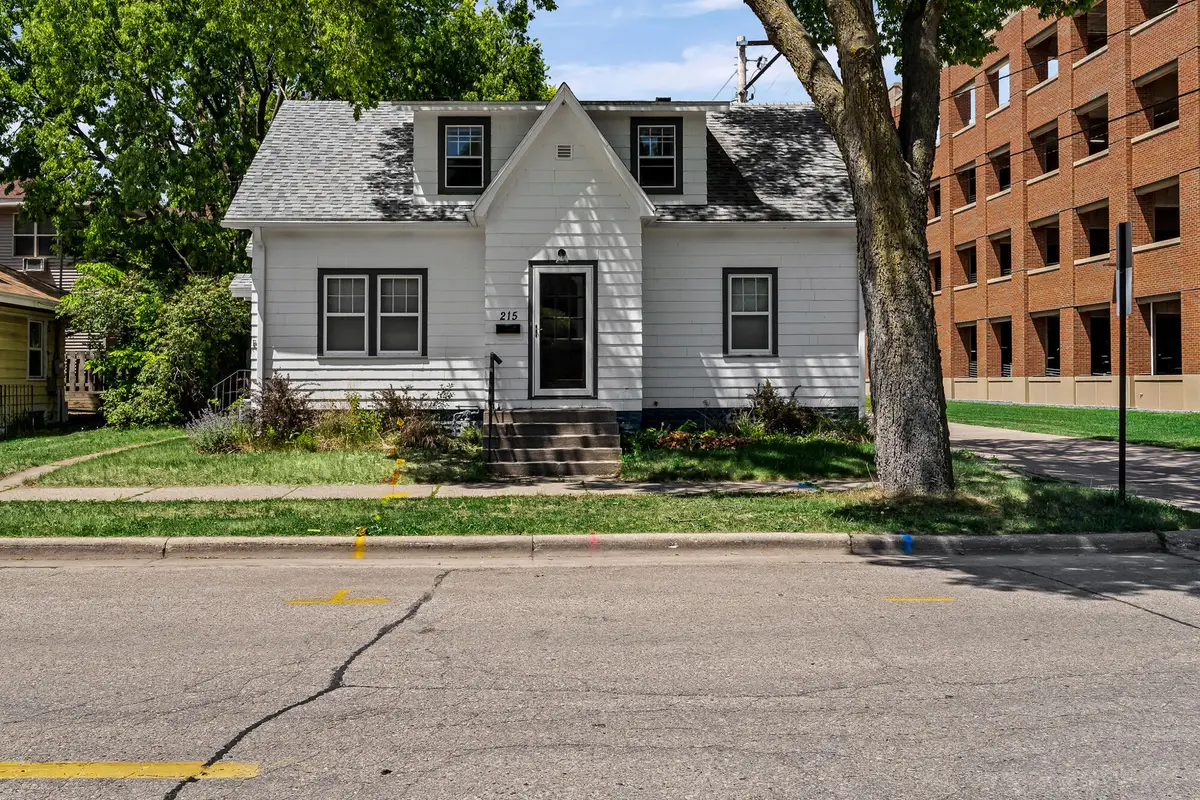 213-215 16th St N, La Crosse, WI 54601 - #1