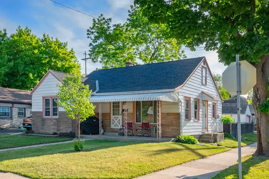 1603 S 92nd St, Milwaukee, WI 53214 - #3