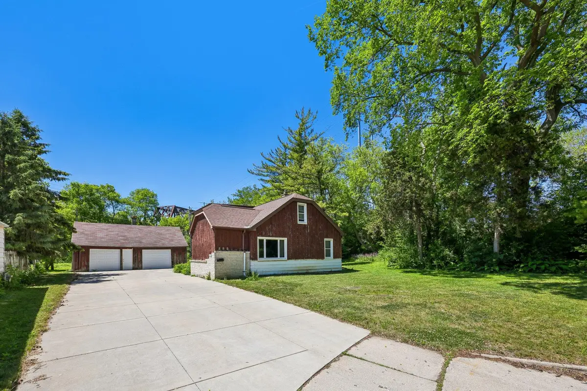 509 S 105th St, West Allis, WI 53214 - #1